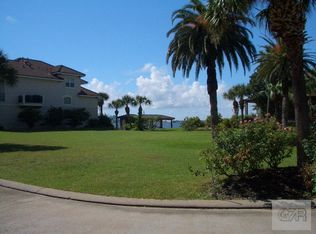 1001 Palm Cove Ct, Galveston, TX 77554