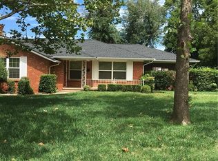 1705 Drakestone Ave, Nichols Hills, OK 73120