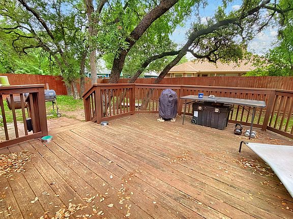 4th image of 2009 Ridge View Dr