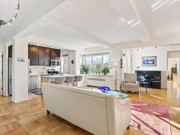 530 Grand Street image 1 of 11