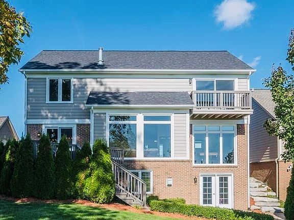 2nd image of 59700 Glacier Ct
