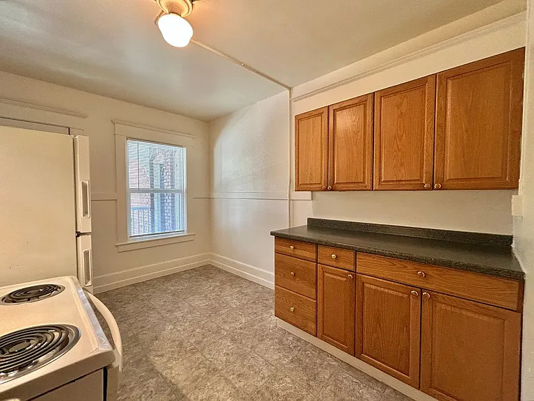 Dover Apartments — Photo 13