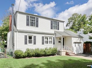 110 Hamilton Ave, Dumont, NJ 07628