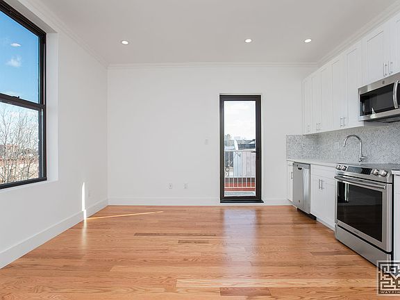 3rd image of 372 Saint Johns Pl #51