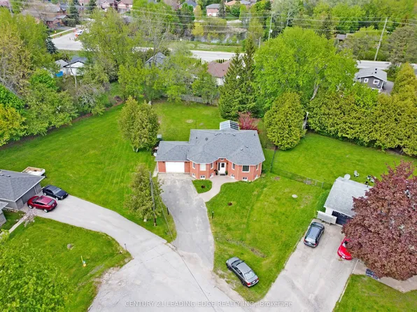 4 Bay Ct, Georgina, ON L4P 1B3