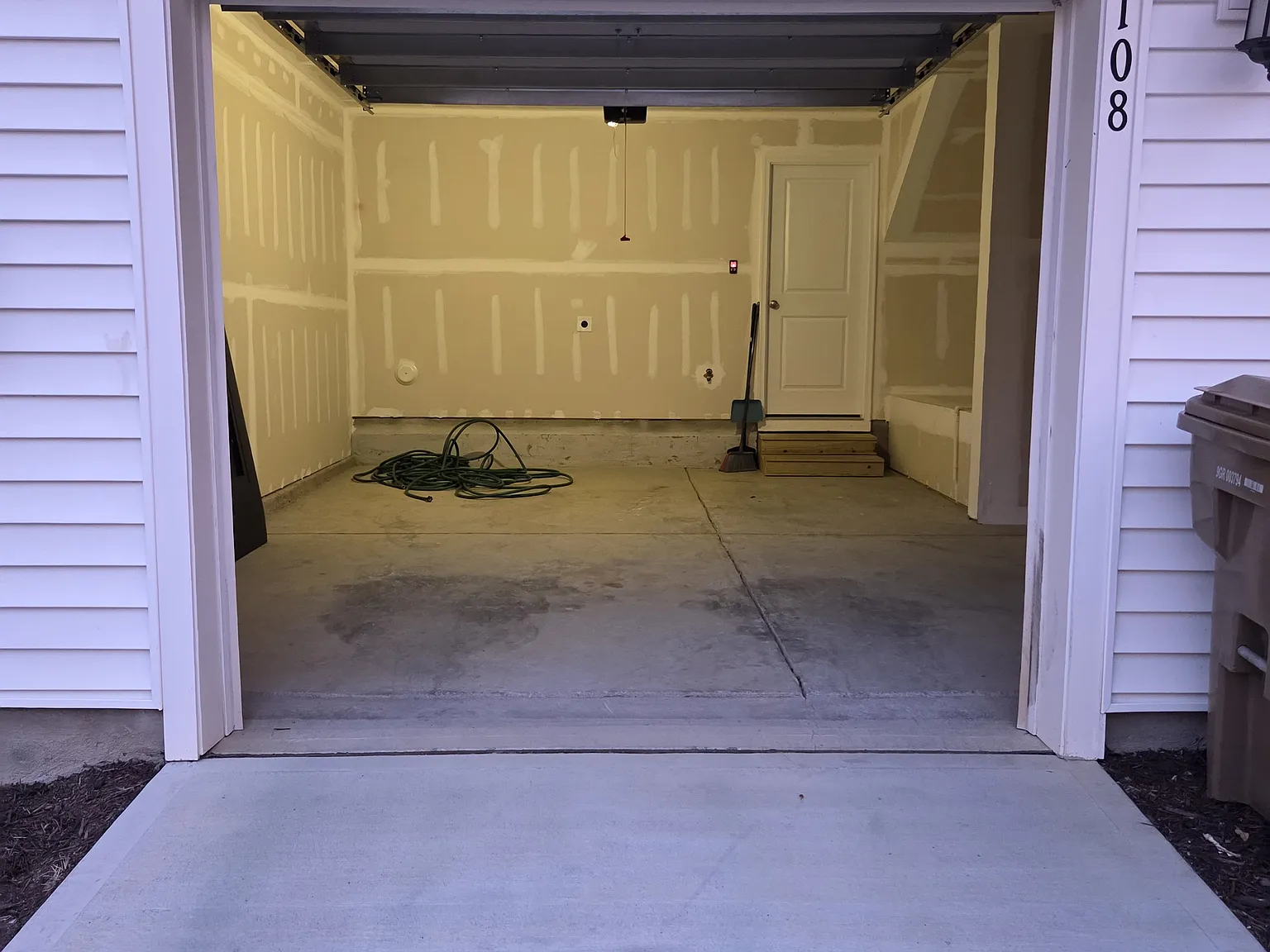 3 bed, 1733 sqft, $1,950 — Photo 4