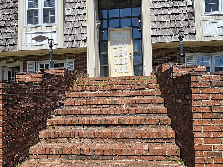 2189 Timothy Dr — Photo 2