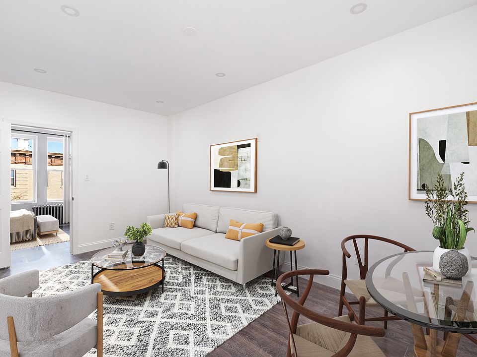 1st image of 604 Lincoln Pl #3
