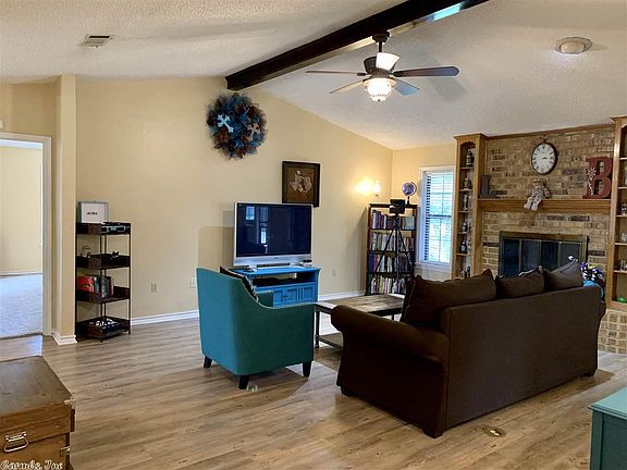 5th image of 107 Kimball Dr