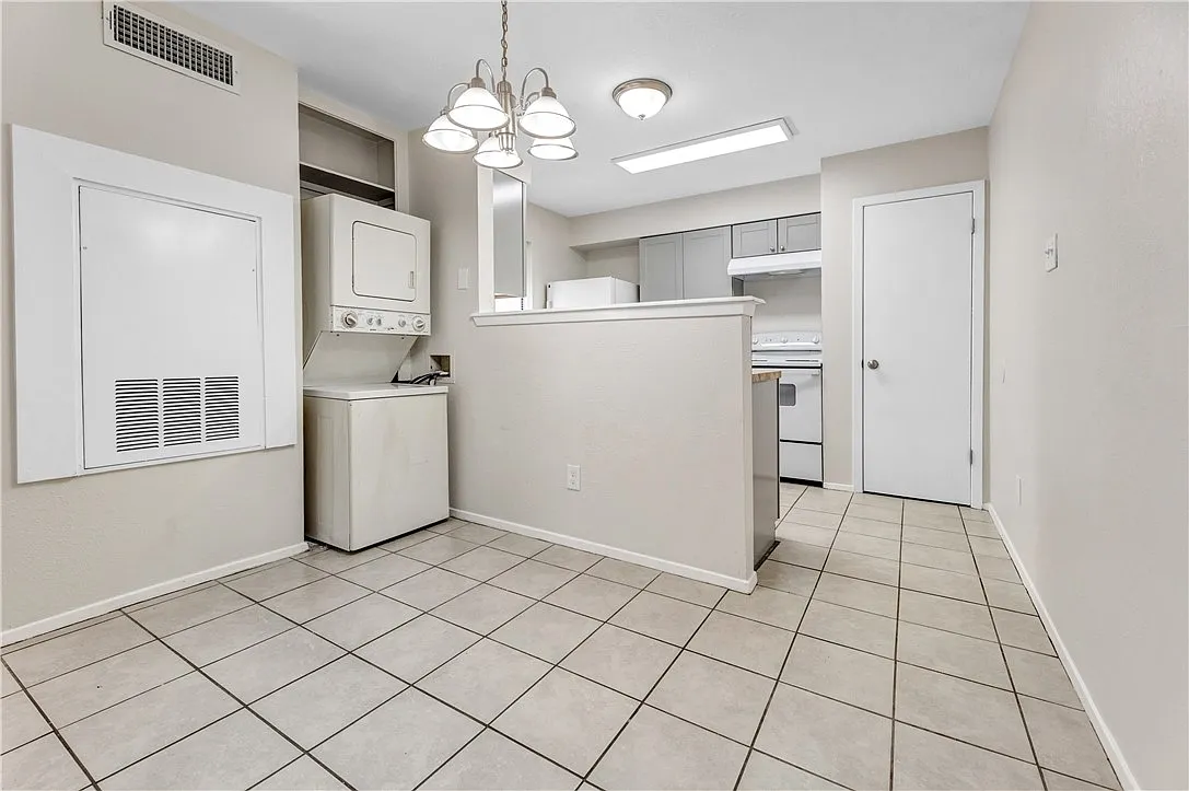 2 bed, 896 sqft, $1,195 — Photo 4