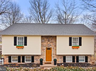 35 Hemlock Ln, Etters, PA 17319