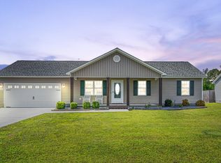 114 Eagle Ridge Dr, Beulaville, NC 28518