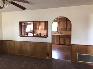 1104 W Walk St, Canute, OK 73626