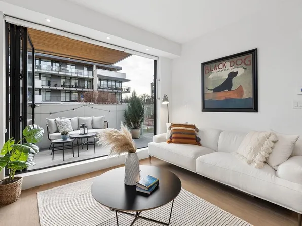 5089 Quebec St #205, Vancouver, BC V5W 0E5