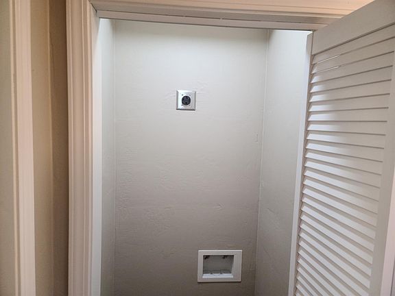 5th image of 6137 Park Ave #A & B