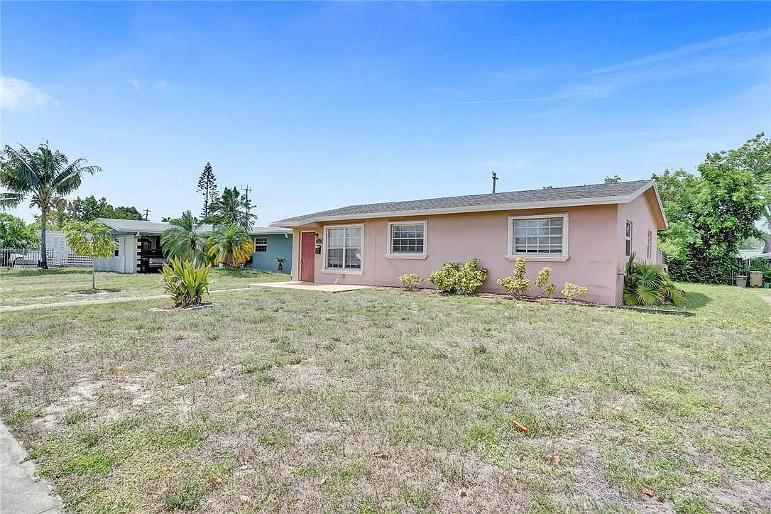 3 bed, 2.0 bath, 1189 sqft, $2,750 — Photo 1