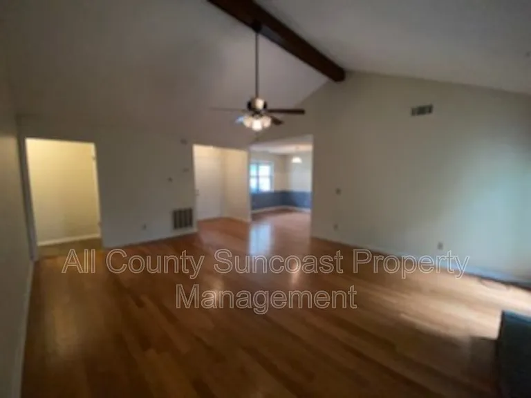 105 Whisper Ct — Photo 6