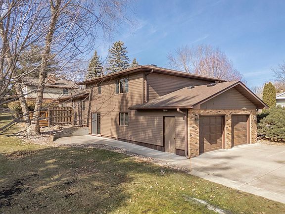 5th image of 2009 Wembley Rd