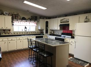 3837 E Dutch Creek Ct, Pekin, IN 47165