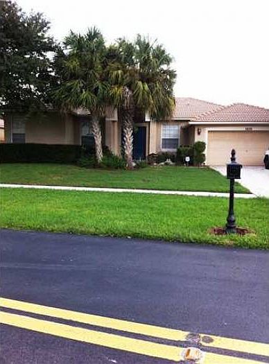 2nd image of 3828 Cypress Lake Dr