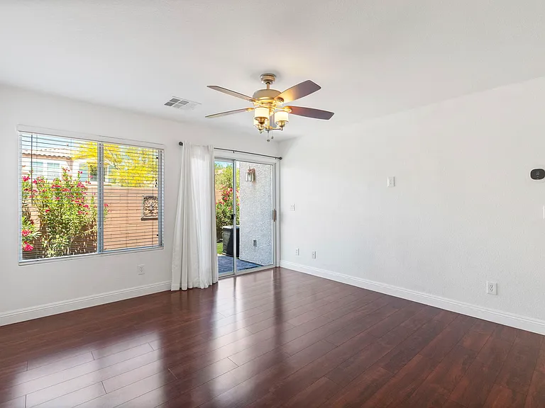 7970 Pomona Valley Ct — Photo 10