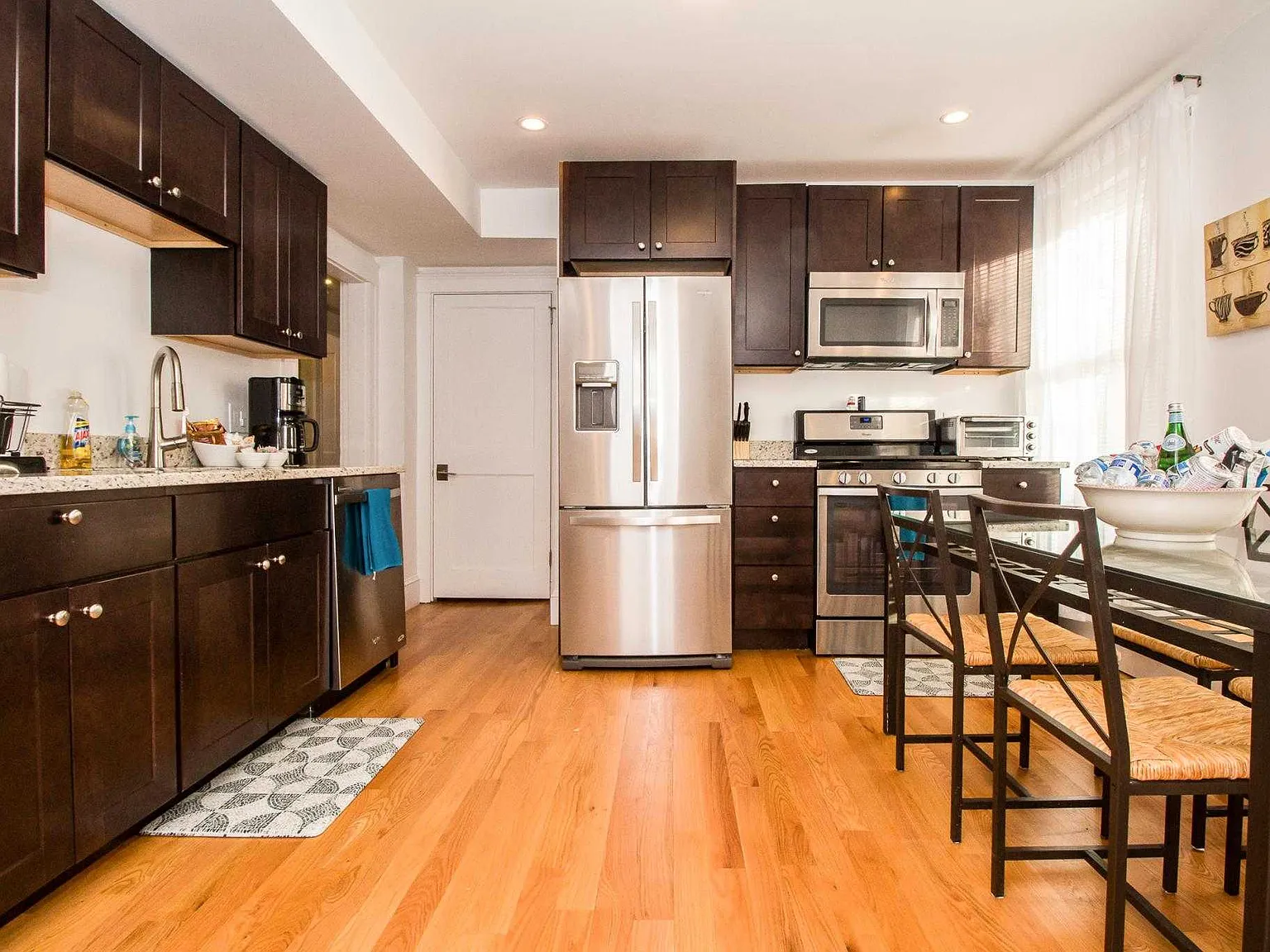 5 bed, $6,500 — Photo 1
