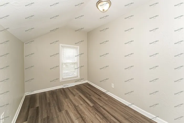 43 Woodrow Ave — Photo 12
