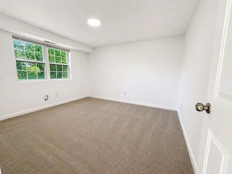 104 Middlesex Rd #2 — Photo 12