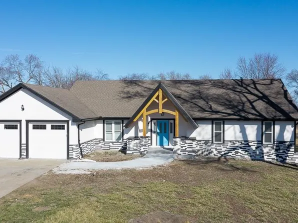 15162 Briarwood Dr, Basehor, KS 66007