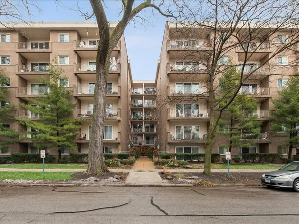 411 Ashland Ave APT 1A, River Forest, IL 60305