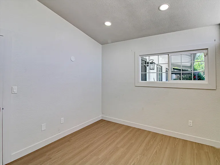 5330 Nottingham Rd — Photo 18