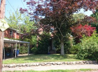 15 Crosstown Ave, West Roxbury, MA 02132