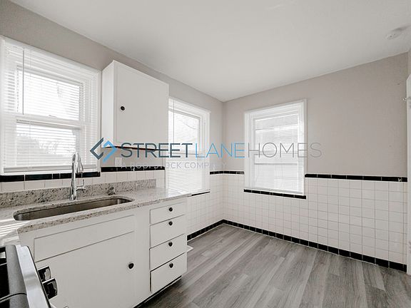 4th image of 8816 Kendale Dr