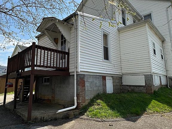 5th image of 4606 Ridge Ave