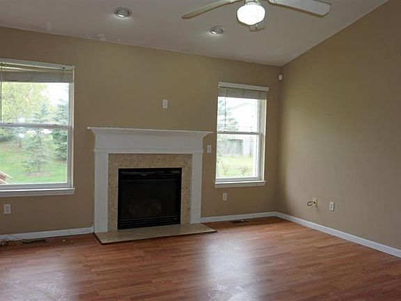 3rd image of 1841 Wexford Cir