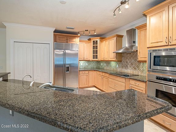 3rd image of 127 Lancha Cir APT 104