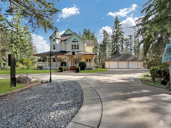 2nd image of 32703 71st Avenue Ct E
