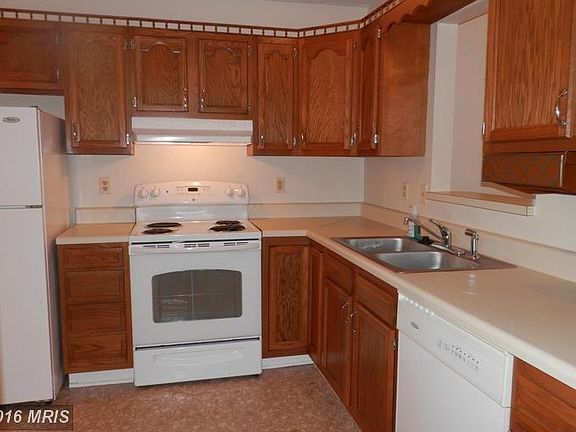 5th image of 14740 Porterfield Dr