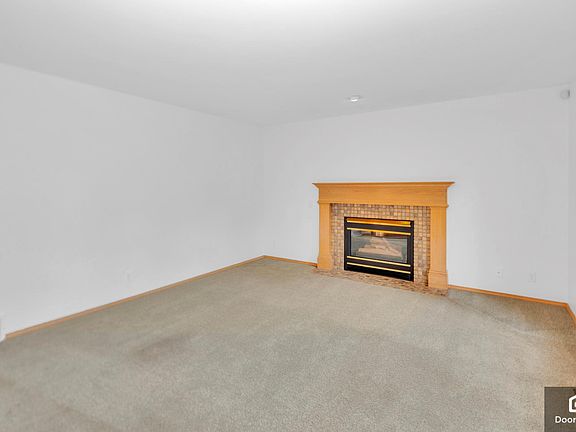 4th image of 5304 192nd Pl SW