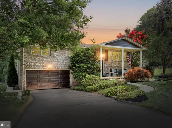 575 Cortleigh Dr, York, PA 17402