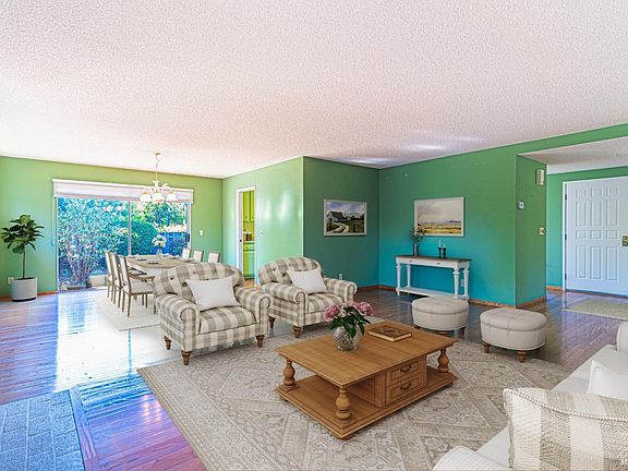 5th image of 8812 Oakmont Drive