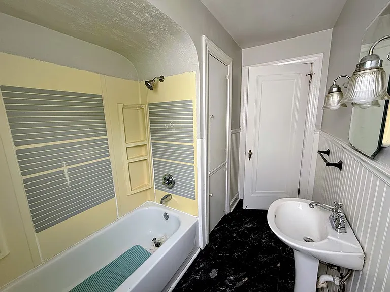 3034 12th St NW — Photo 12