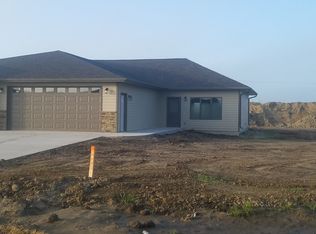 404 W Redwood St, Parkston, SD 57366