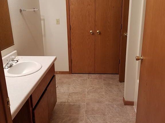 3rd image of 2137 20 1/8 Ave