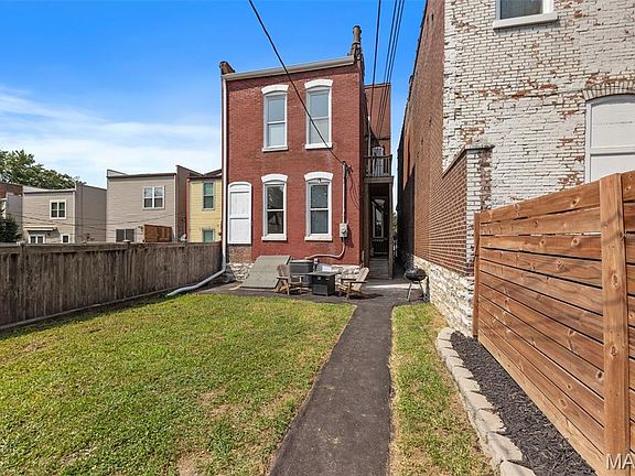 3rd image of 1936 Arsenal St