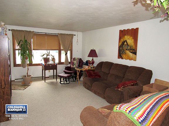 Unit 1-living room