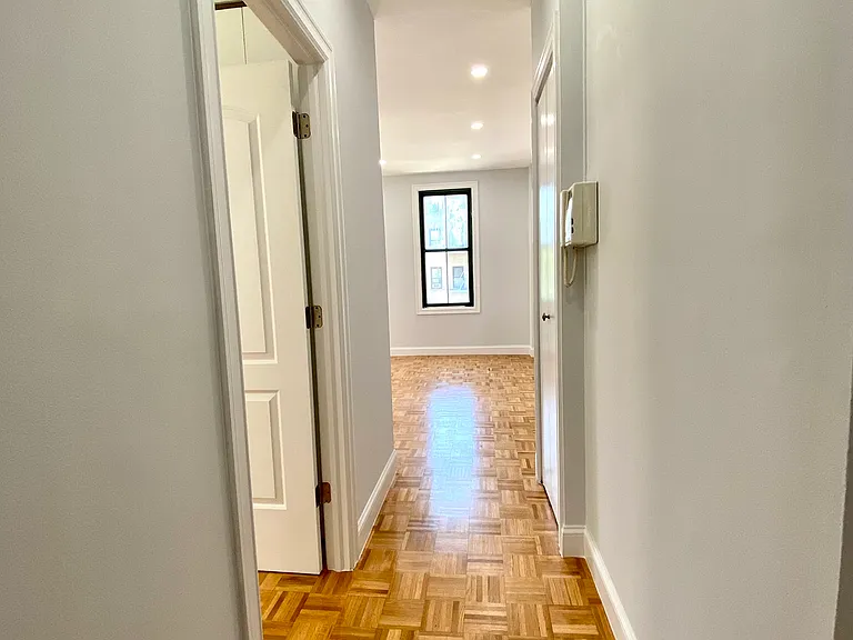 501 E 78th St #3C — Photo 8
