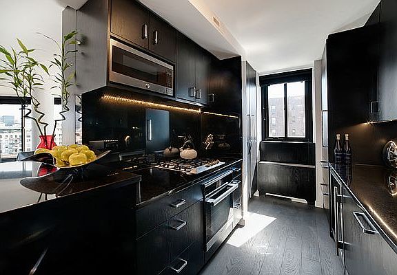 5th image of 40 E 94th St APT 15F