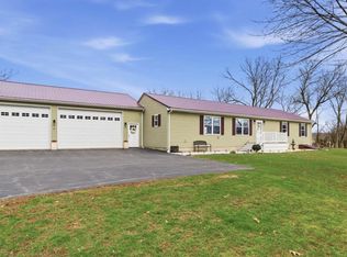 1025 White Oak Rd, Windsor, PA 17366