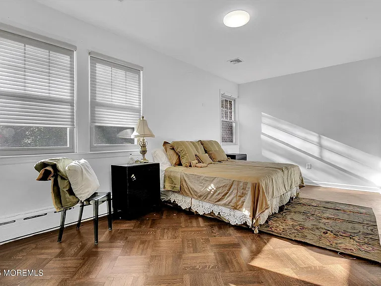 589 Westwood Ave — Photo 18